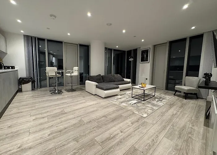 Luxury 2 Bed Penthouse With Stunning Views In Manchester City Centre