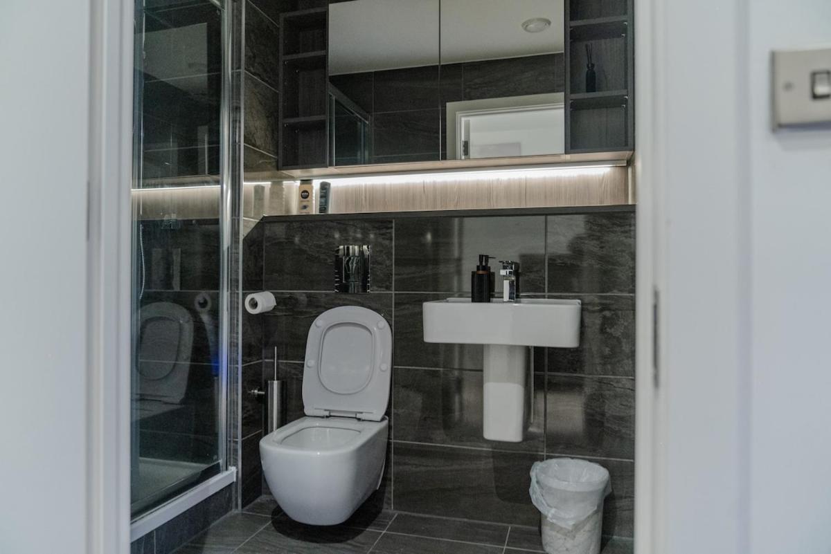 Apartment Luxury 2 Bed Penthouse With Stunning Views In Centre