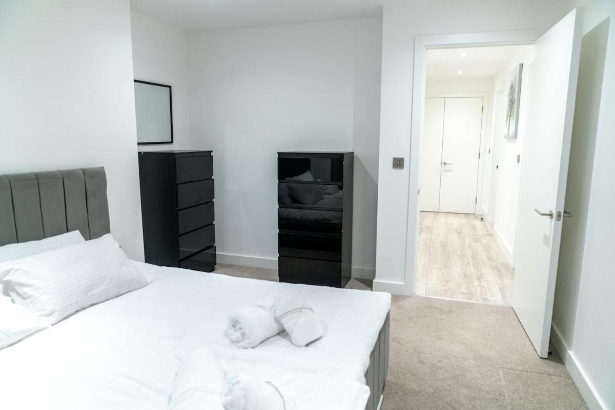 Luxury 2 Bed Penthouse With Stunning Views In Centre Apartment