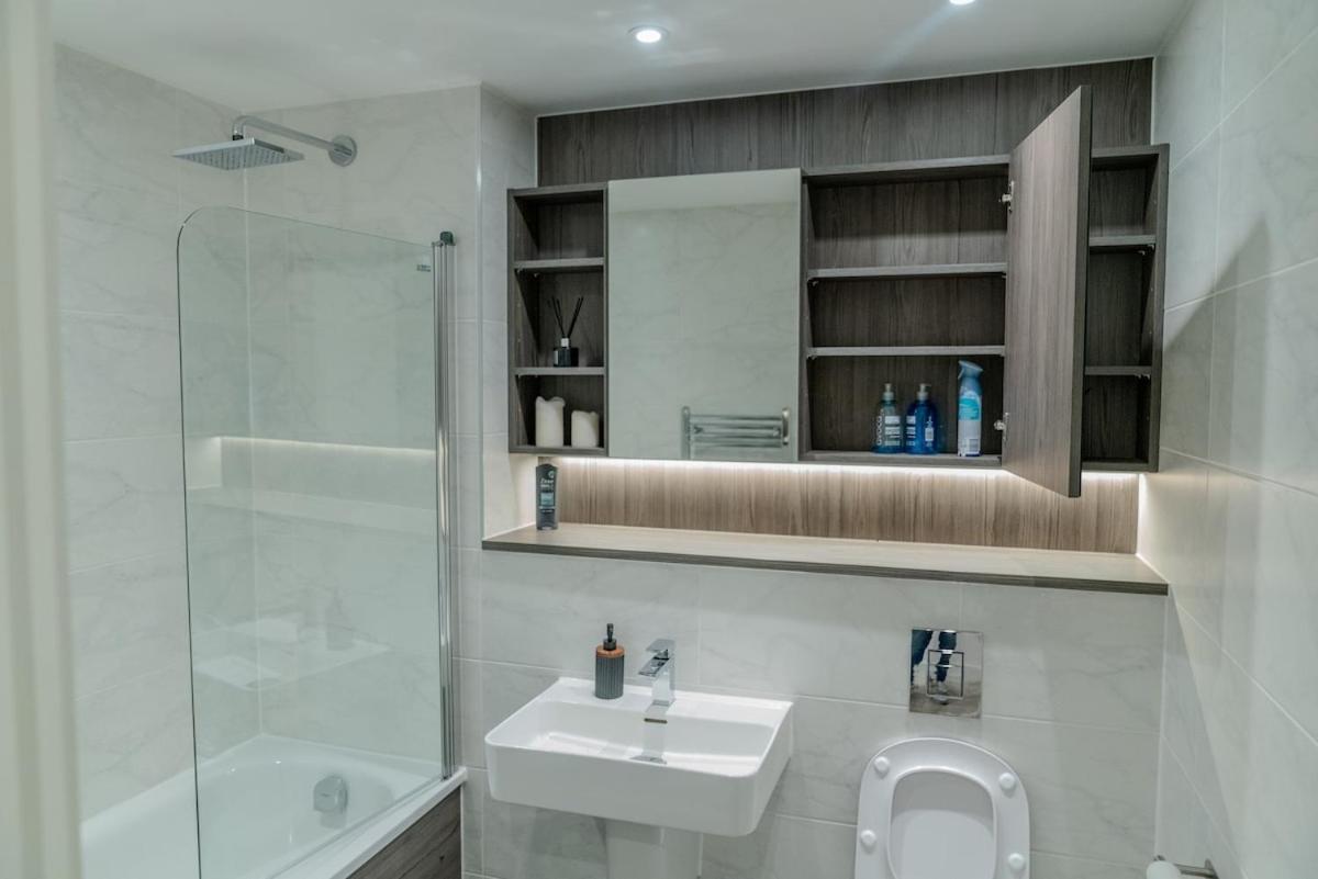 Luxury 2 Bed Penthouse With Stunning Views In Centre Apartment Manchester